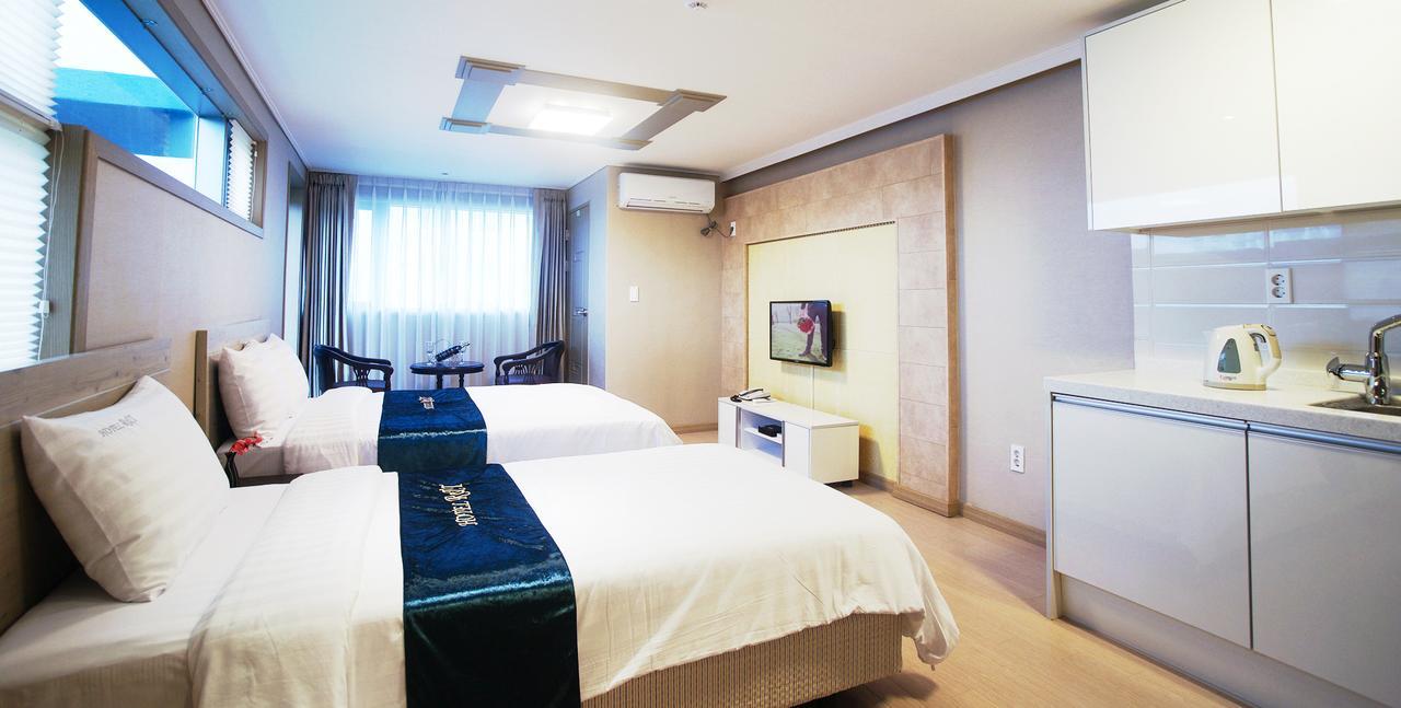 R&T Hotel Jeju Exterior foto